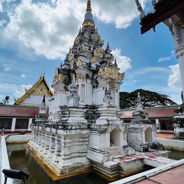 ไหว้พระธาตุไชยา