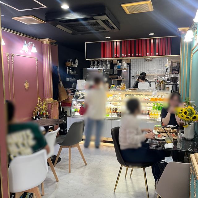 【大阪】お持ち帰りにもダックワーズ　yun cafe