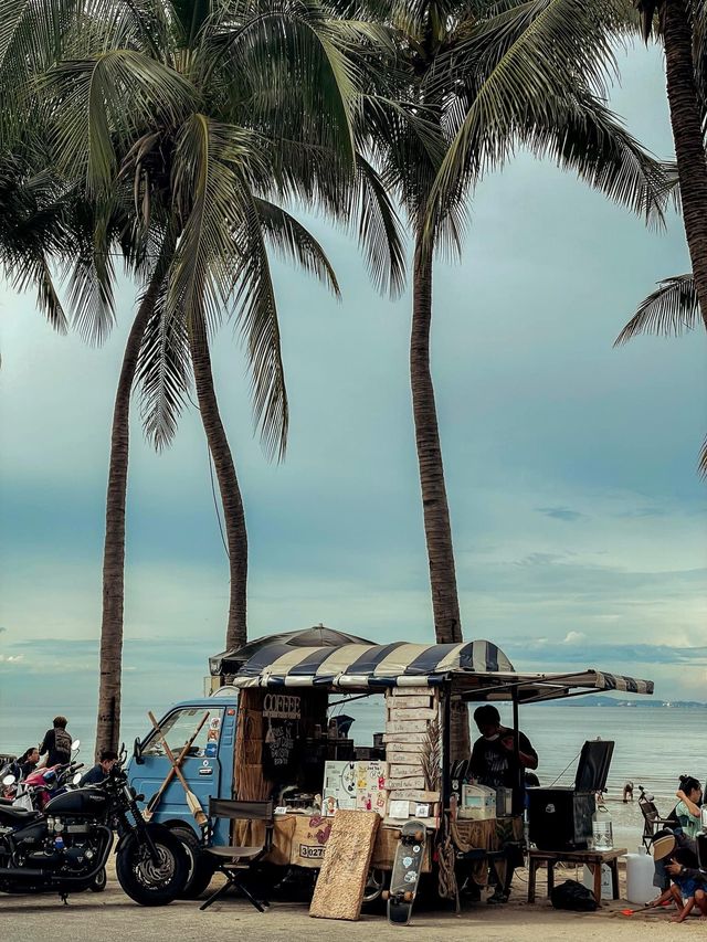 ร้าน TRIPLE N  หาดวอน บางแสน ชลบุรี🌊