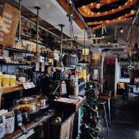 ZHYVAGO COFFEE WORKS, OKINAWA