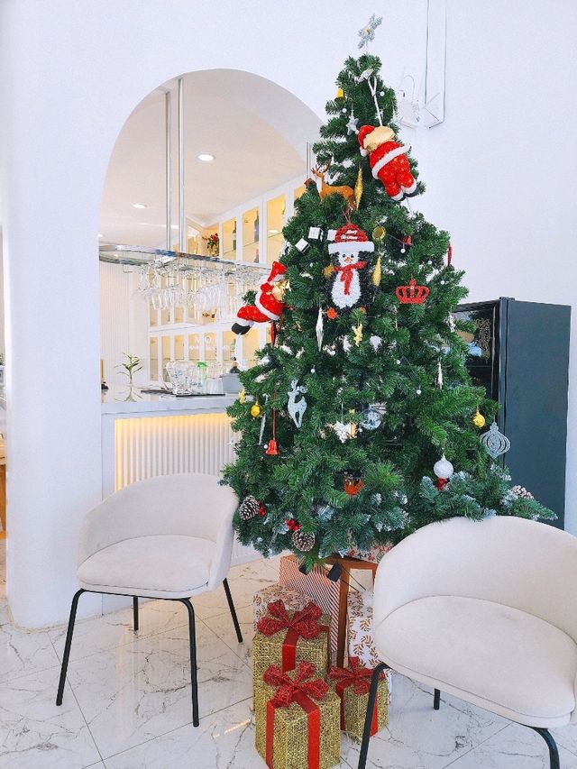 Cafe ที่เป็นมากกว่า Cafe กับร้าน Hom Samutprakan🎅