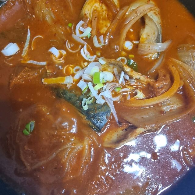 또 먹을래.맛있다.줄서라.