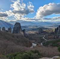 2024旅行願望【希臘】邁泰奧拉：懸浮在空中的修道院，不可錯過的旅遊目的地