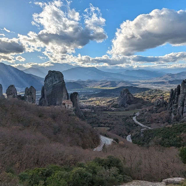 2024旅行願望【希臘】邁泰奧拉：懸浮在空中的修道院，不可錯過的旅遊目的地
