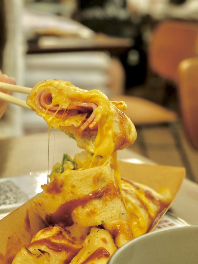工廈台式餐廳，必吃雞腿吐司和蛋餅 