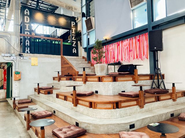 Neighborhood ที่เที่ยวรวมร้านกิน ดื่ม คาเฟ่ 