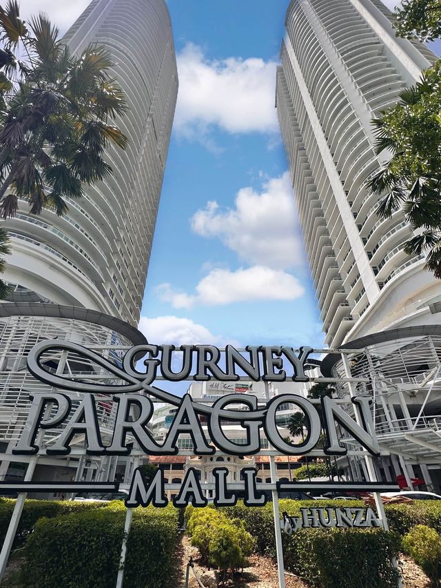 Gurney Paragon Mall: Where Luxury Shopping