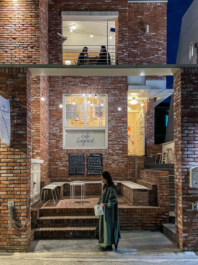 【韓国】弘大 手作りスイーツが溢れるヨーロッパスタイルカフェ