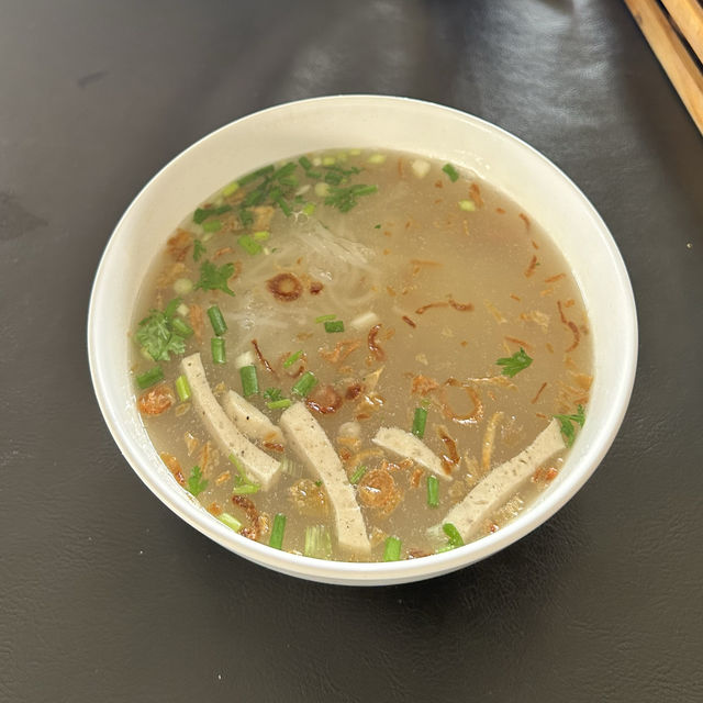 ร้านบรรยากาศดีริมน้ำโขง “ร้านแม่งามอิ่มอร่อย“
