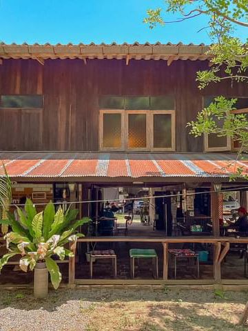 ขนมเส้นน้ำย้อย บ้านไม้แสนล้าน@น้ำแพร่🍃🎋