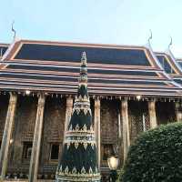 เย็นย่ำ ใกล้ค่ำ ในพระบรมมหาราชวัง