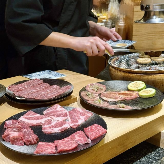 野岩炙·極炙來自於台灣，是國內唯一一個連續五年獲得米芝蓮推薦的燒肉品牌