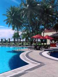 Relax & Chill By The Pool Side 