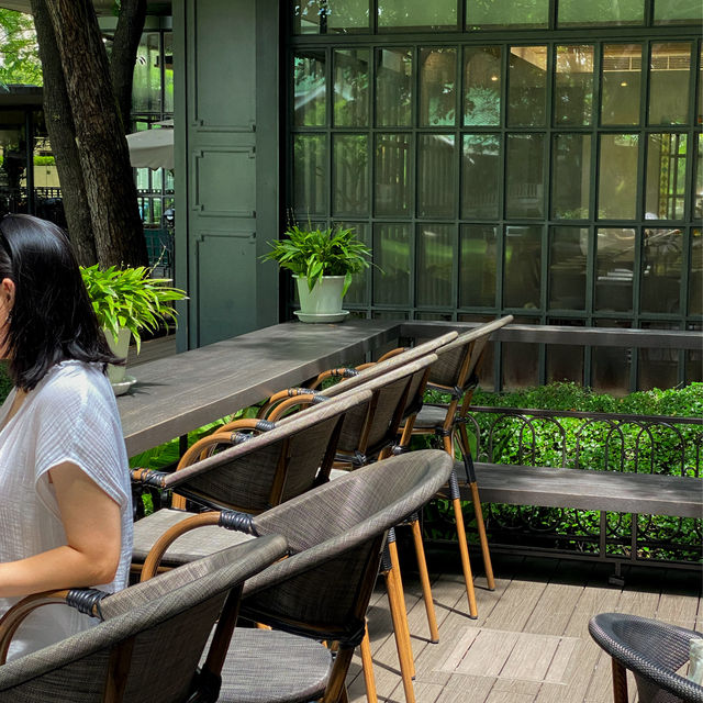 คาเฟ่ย่านเพลินจิตร