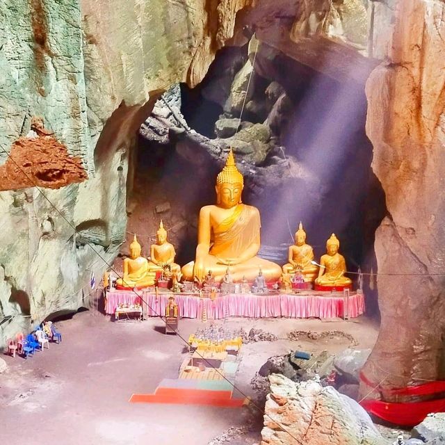 วัดเขาขุนพนมวัดเก่าแก่ 🙏🙇‍♀🎁