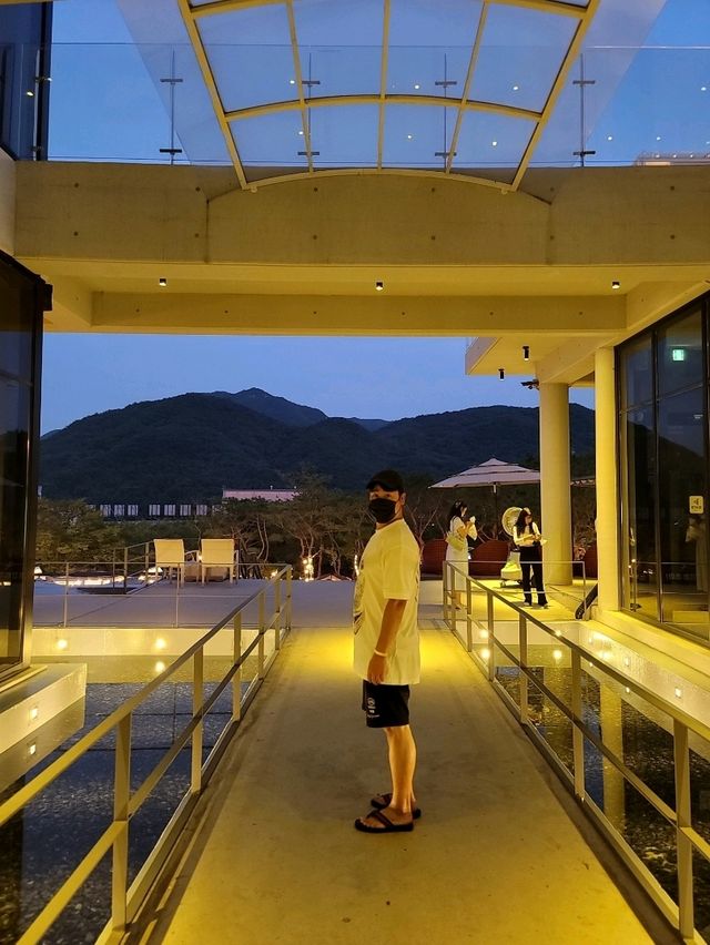 야경도 멋진 공주 대형카페