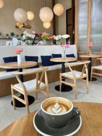 📍So Into cafe & eatery คาเฟ่สวยงามฟีลเทพนิยาย