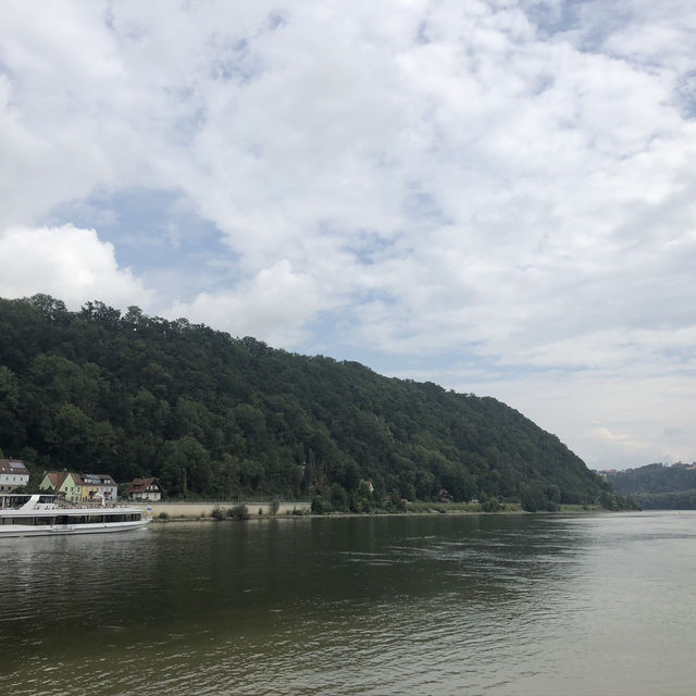 Passau 캐슬보고 도나우 강에서 칵테일 한잔
