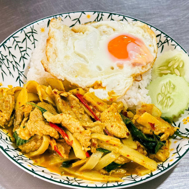 ชี้พิกัดร้านอร่อยภูเก็ต แม่กินรี เกี้ยนทอดภูเก็ต