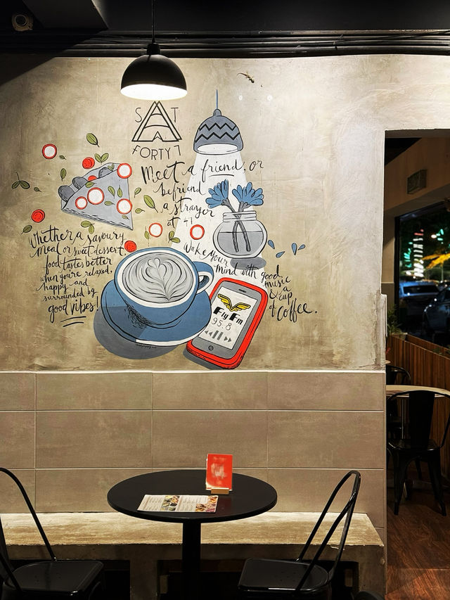 🍽️ Met 47 Strangers in this Cafe