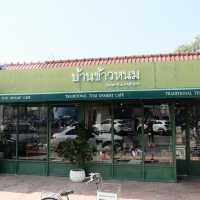 บ้านข้าวหนม | คาเฟ่และร้านขนมไทยที่ต้องบอกต่อ