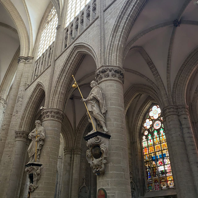 The Timeless Majesty of St. Michael and St. Gudula Cathedral: Brussels’ Gothic Gem