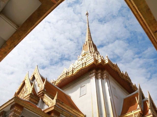 เที่ยววัดไตรมิตร