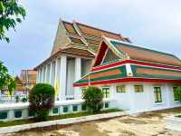 กราบสักการะหลวงพ่อโต ซำปอกง วัดกัลยาณมิตร