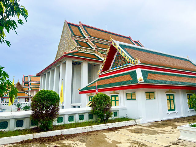 กราบสักการะหลวงพ่อโต ซำปอกง วัดกัลยาณมิตร