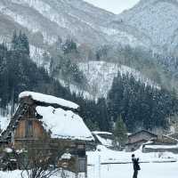 Dreamy snow village in Japan - Shirakawago 