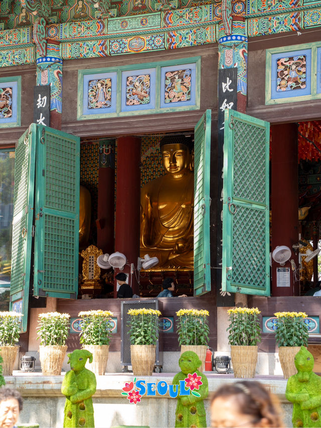 Extremely Instagramable Buddhist Temple in Downtown of Seoul 