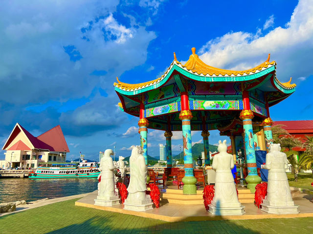 ขอพรเจ้าแม่กวนอิม วัดเกาะลอย