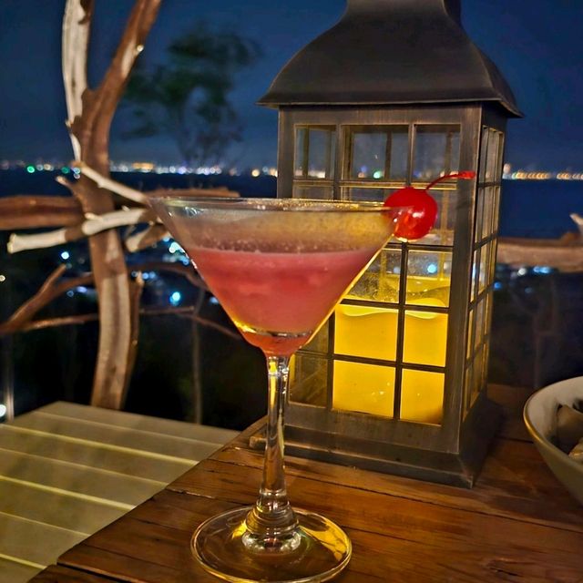 บ้านปริญญา โฮมสเตย์แอนด์คาเฟ่ เกาะล้านพัทยา