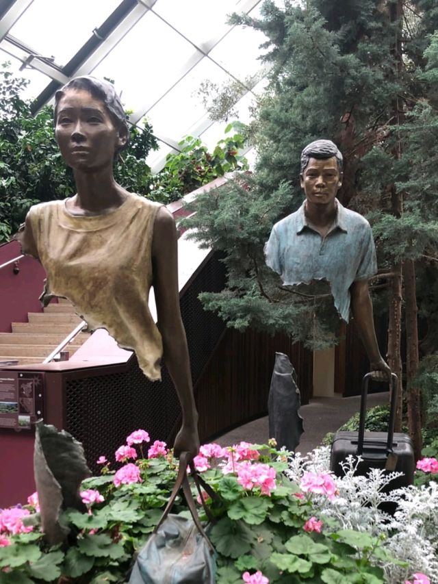 Guinness World Record for World’s Largest Glass Greenhouse 🇸🇬