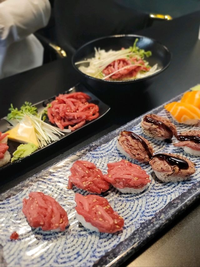 퀄리티좋은 육회와 연어를 맛볼수 있는곳🧡