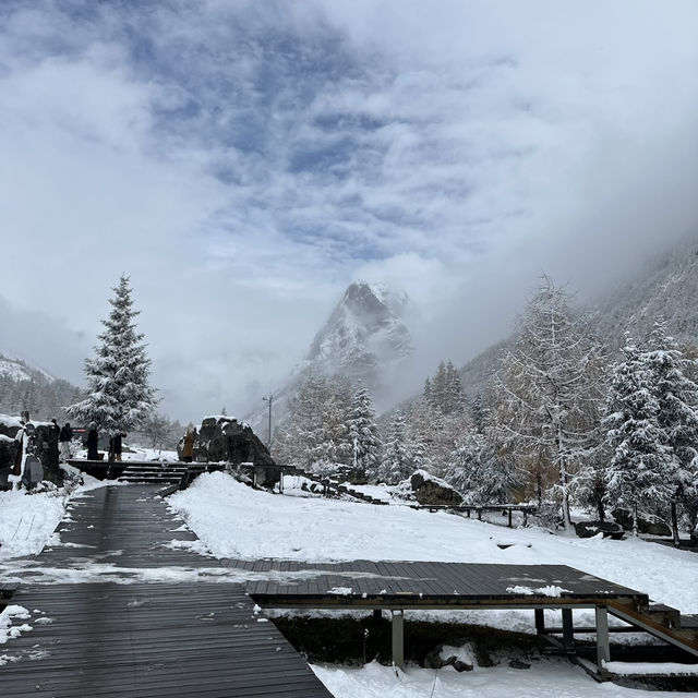 siguniangshan national park (หุบเขา 4 ดรุณี)