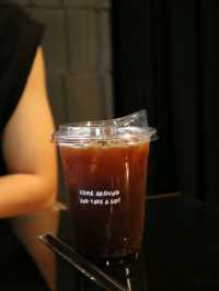 Round and Sip Café 