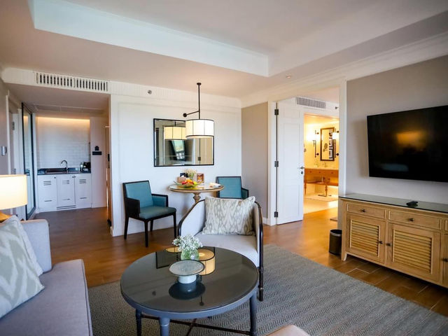 Dusit Thani Hua Hin ที่พักสวยริมทะเลหัวหิน