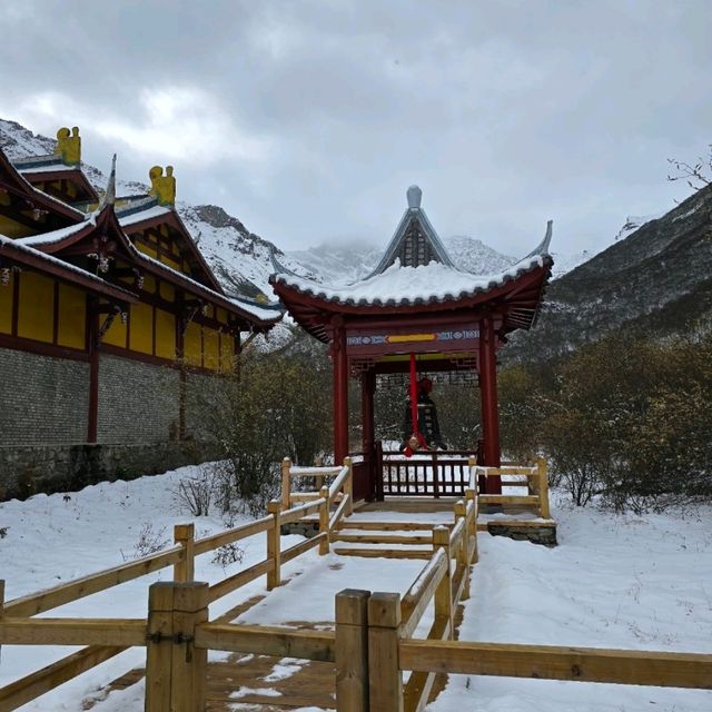 จีนต้องมาสักครั้ง : อุทยานหวงหลงระดับ 5A  🏔