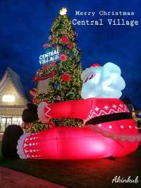 ถ่ายรูปคริสมาสต์กันที่ Central Village