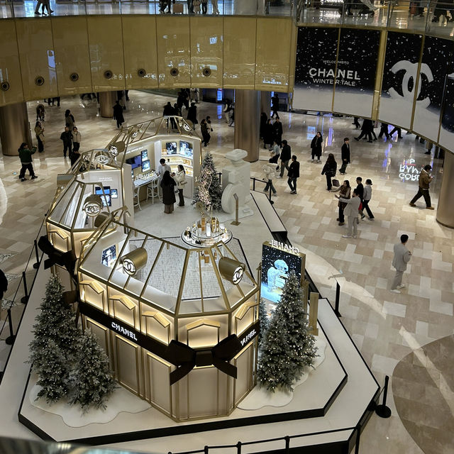 크리스마스 분위기로 물든 쇼핑몰, 롯데월드타워🎄