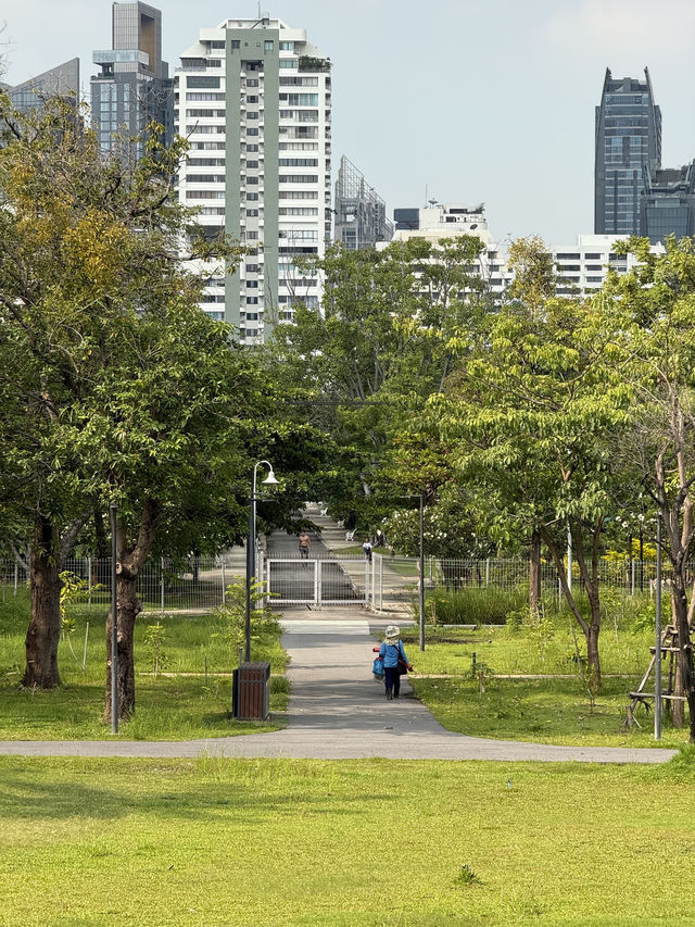 Benjakitti Park: A Peaceful Urban Oasis