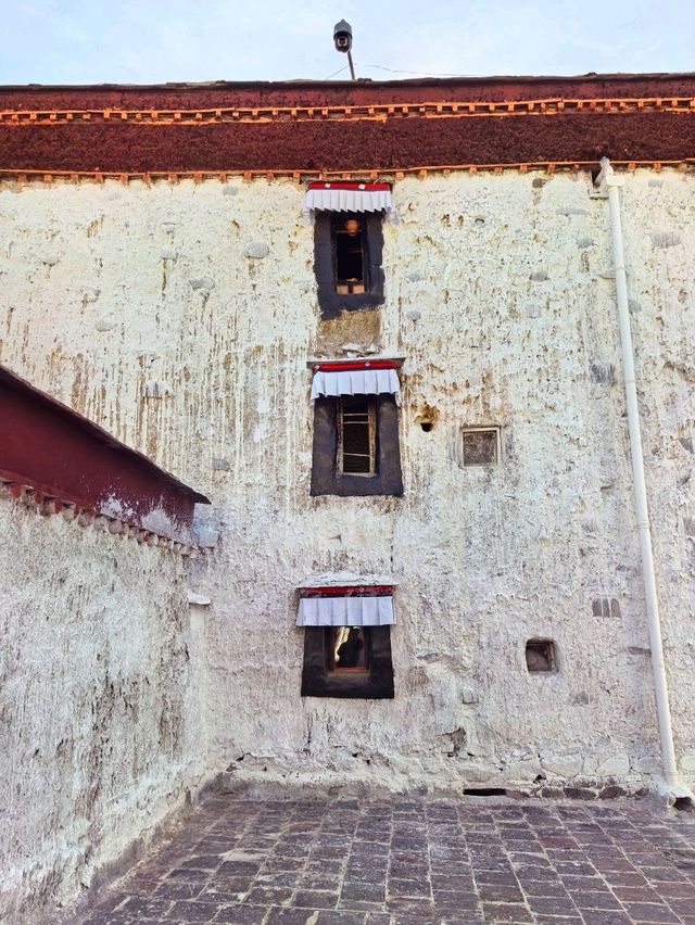 Tashilunpo Monastery in Shigatse