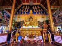 วิหารสีทองอร่ามงดงามเป็นเอกลักษณ์ ใจกลางเมืองน่าน
