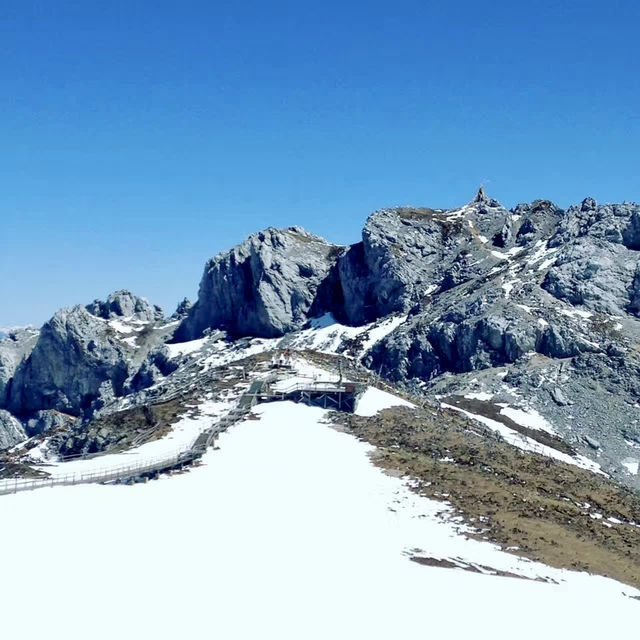 Meili Snow Mountain: The Majestic Crown of Yunnan
