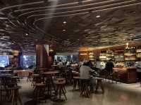 สตาร์บัคหนึ่งในสาขาที่ใหญ่ที่สุดในโลก @เซี้ยงไฮ้