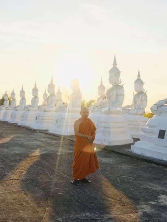 วัดพระพุทธบาทน้ำทิพย์ สกลนคร