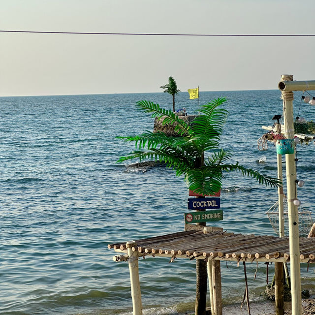 เกาะลับๆ บางแสนชลบุรี 📍Tiny Cafe island 
