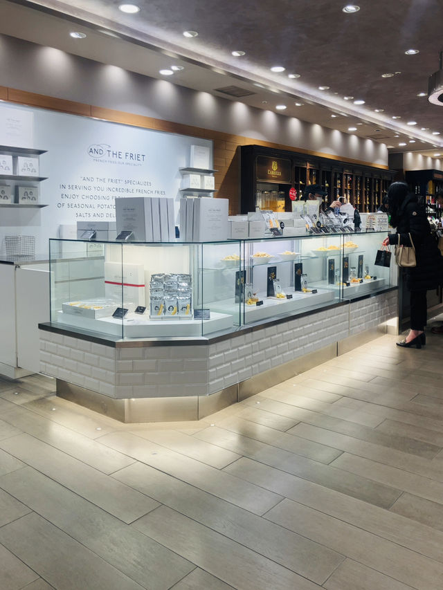 【渋谷】AND THE FRIET(アンドザフリット)- どの味も捨てがたいオシャレすぎるフレンチフライ -