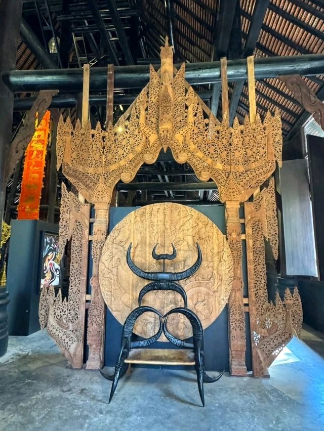 清萊黑廟，以地獄和死亡為主題的黑屋博物館